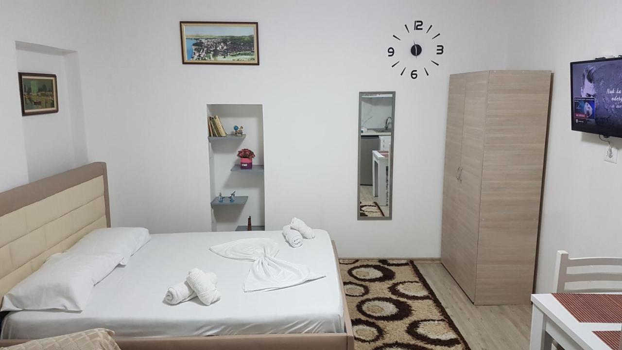 Klent Studio Apartment Pogradec Extérieur photo