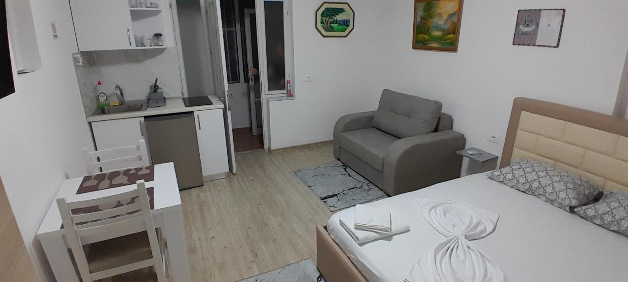 Klent Studio Apartment Pogradec Extérieur photo